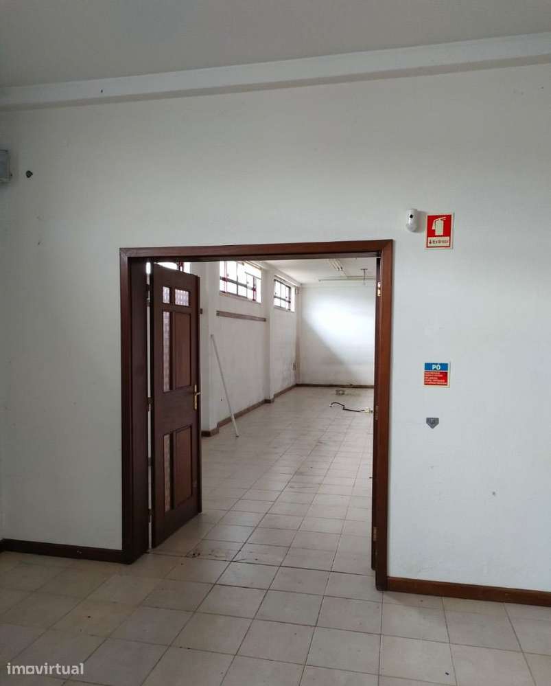 Armazém em Rio Maior - Grande imagem: 4/31