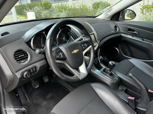 Chevrolet Cruze SW 1.7 VCDi LTZ - 10