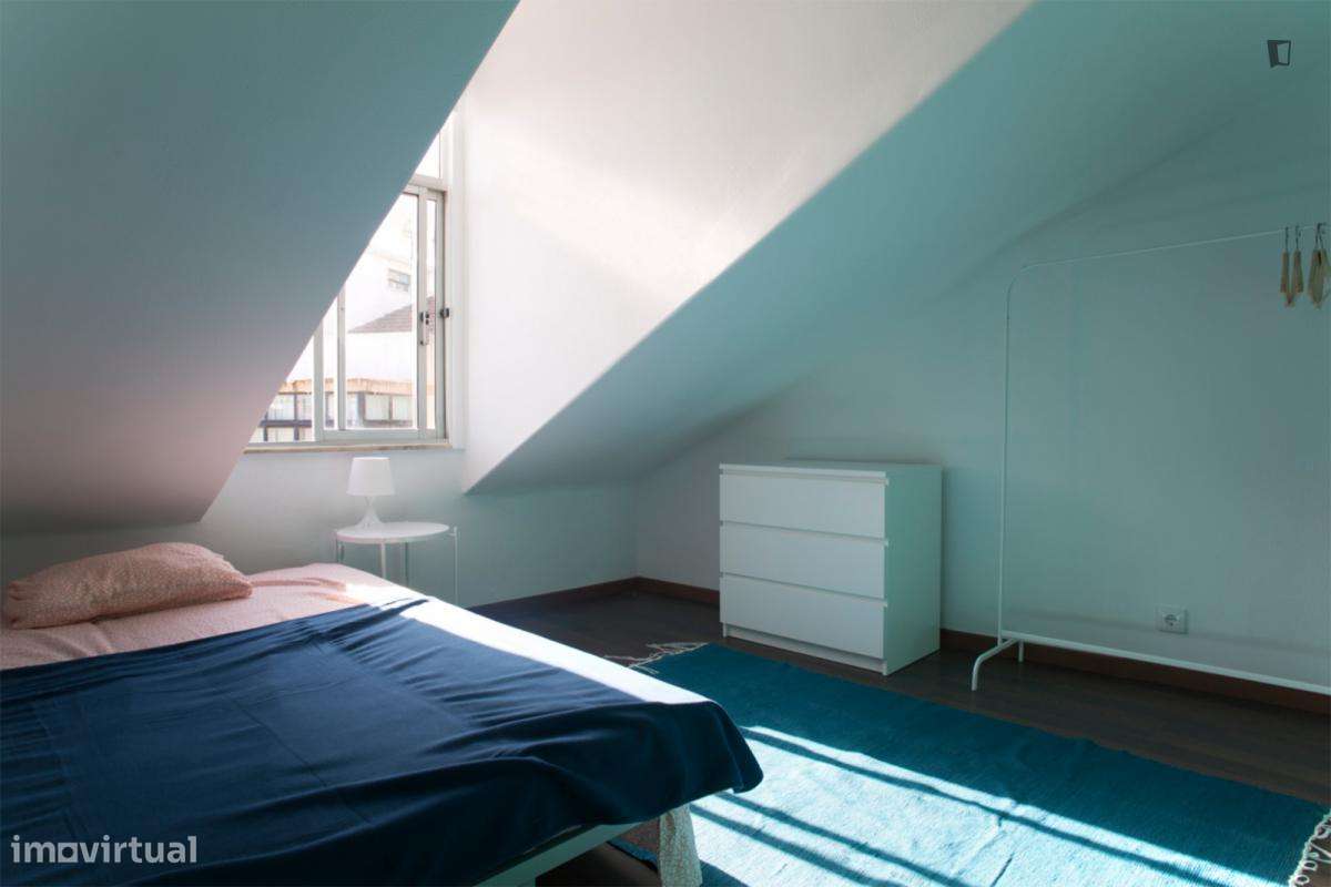 Quarto - localizado em Alcântara Lisbon - Grande imagem: 5/7