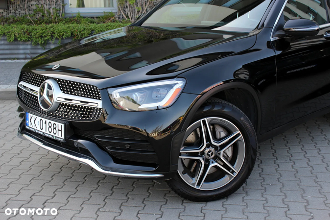 Mercedes-Benz GLC 300 4Matic 9G-TRONIC AMG Line Plus - 11