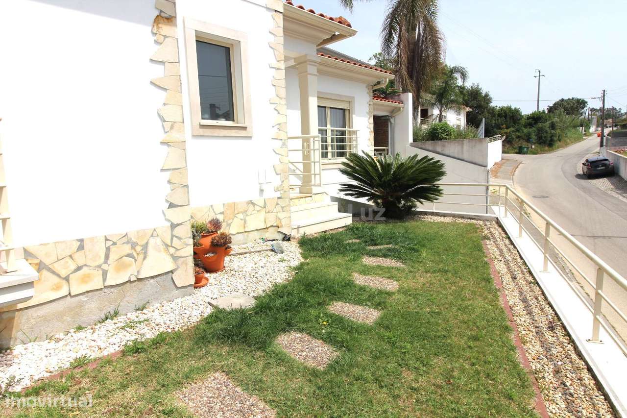 Moradia Unifamiliar - Arroteia, Leiria-17