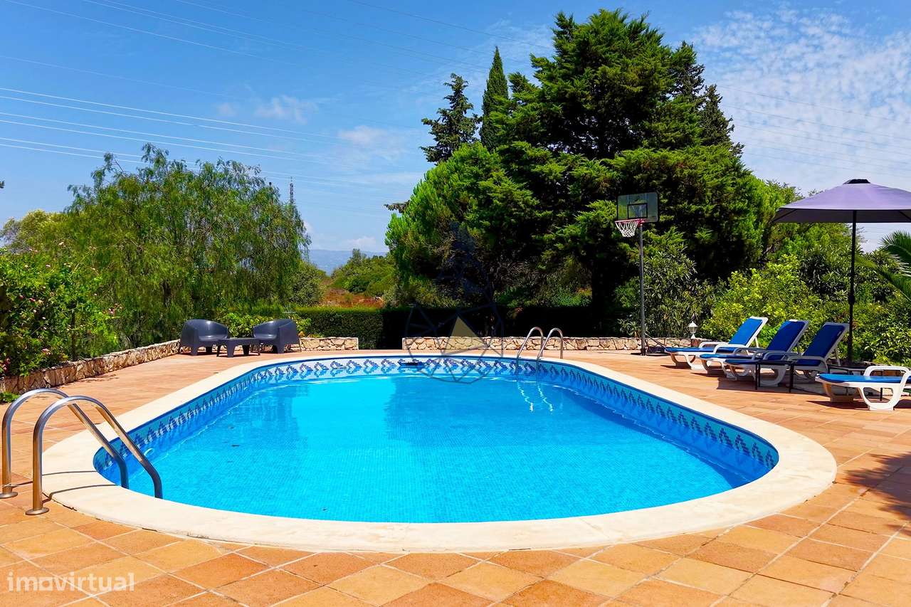 Moradia T3 com Piscina e Jardim + Anexo Urbanização Serra e Mar - Port-44