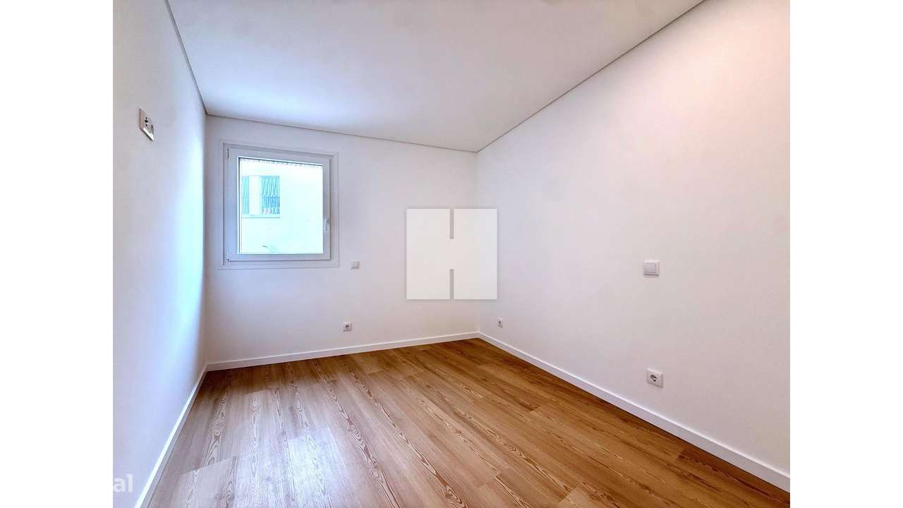 Apartamento T1K Novo em Zona Nobre-23