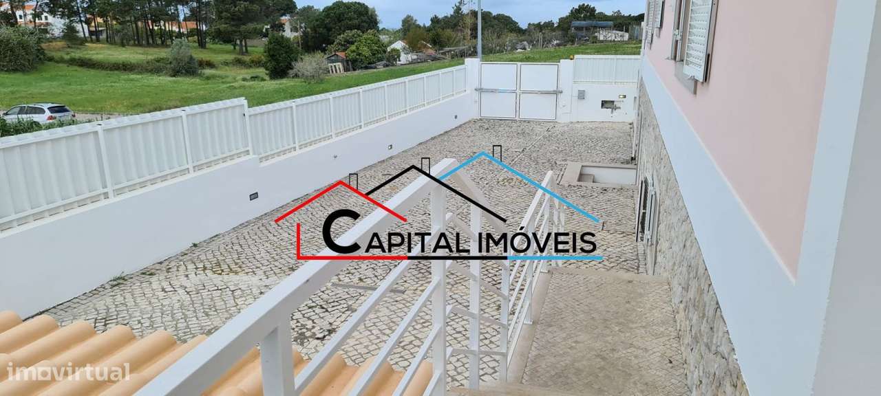 Moradia isolada T3+2 com piscina, em Caixas Sesimbra-21