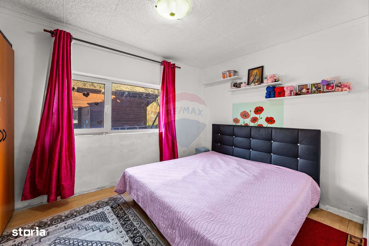 Casă cu 5 camere in Barzava-4