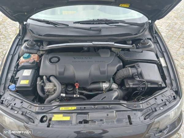 Volvo S60 2.4 D5 - 21