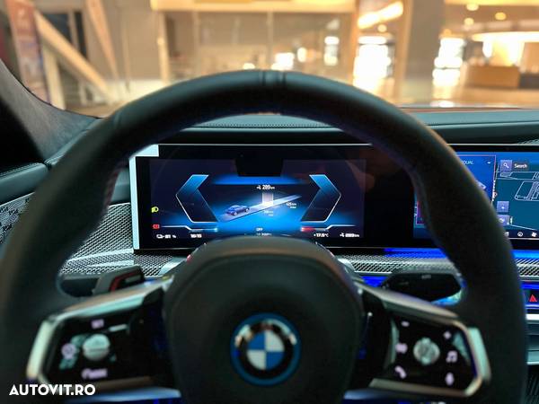 BMW i7 M70 xDrive - 12