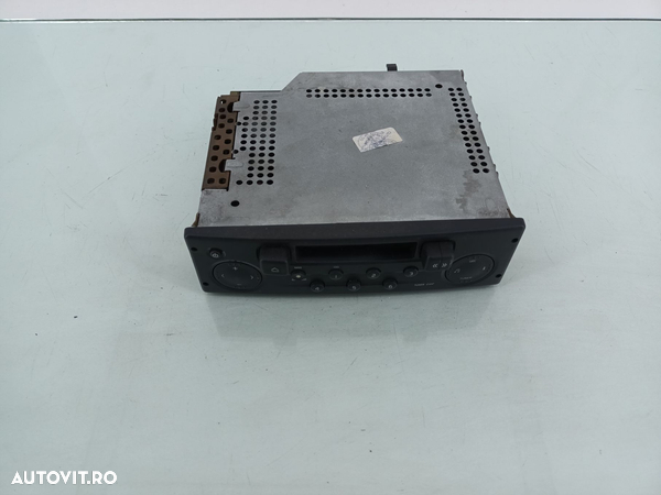 Radio CD Renault CLIO 2 SYMBOL 1.5 DCI-E3 K9K 2002-2007  8200029539 D - 1