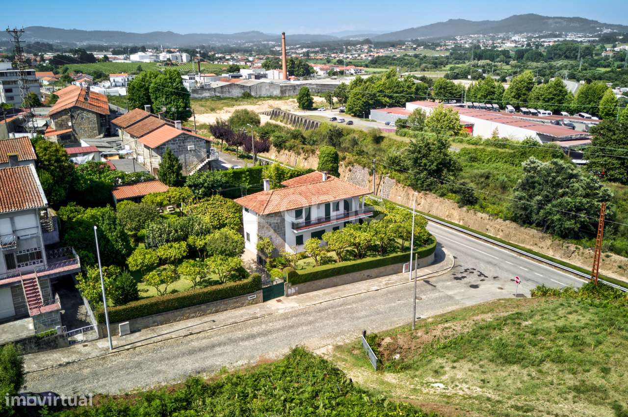 Moradia T4+1 em Arcozelo, Barcelos - Grande imagem: 2/46