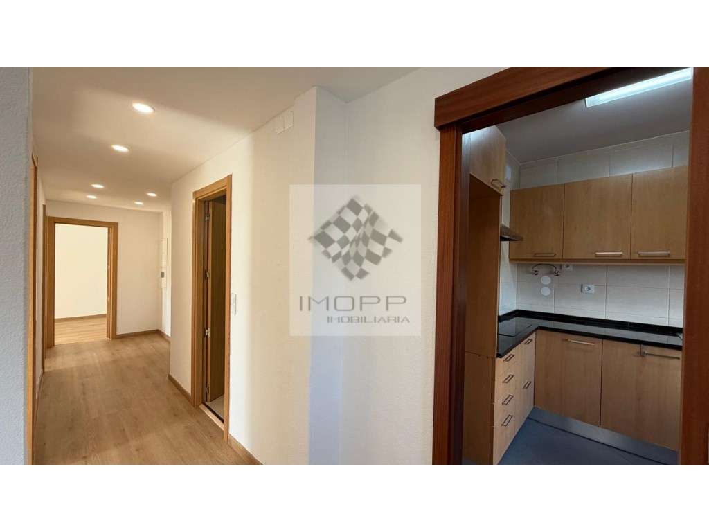 Reservado - Excelente T3 renovado nos Olivais-16