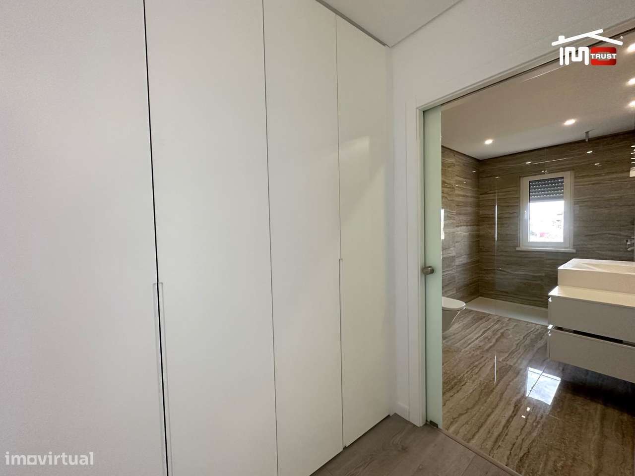 Incrivel Apartamento T3 com Varandas, Garagem e Arrecadação-20