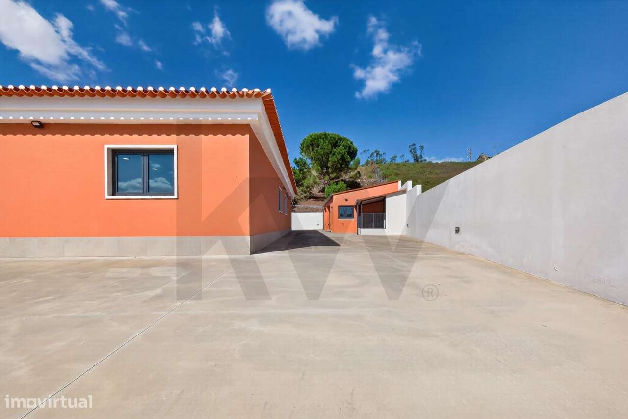 Moradia T5 com piscina e mais de 8.000 m2 de terreno | Seramena, Sobra-12