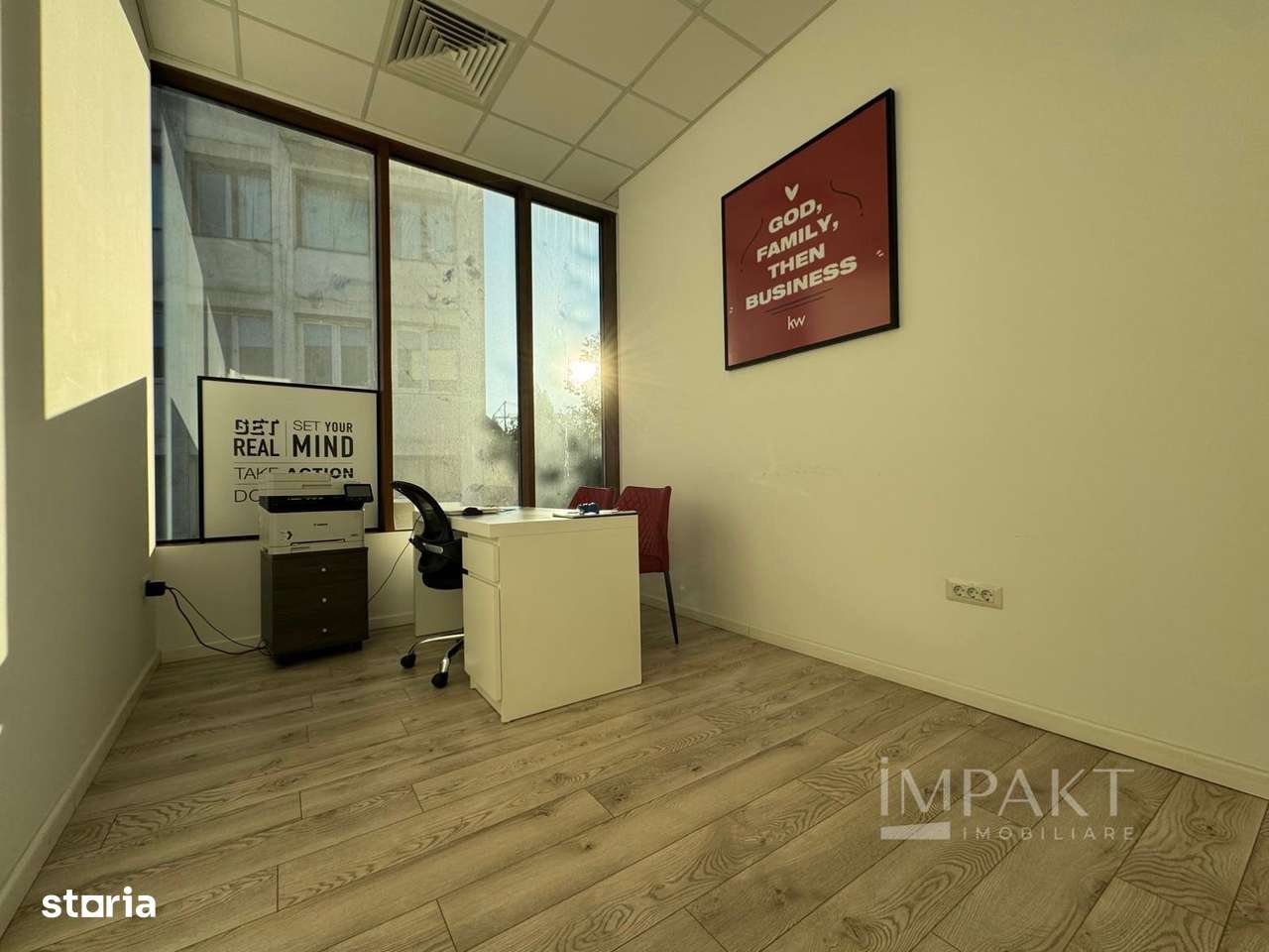 Spațiu comercial modern, zona-centrala complet amenajat pentru birouri - Imagine principală: 5/20