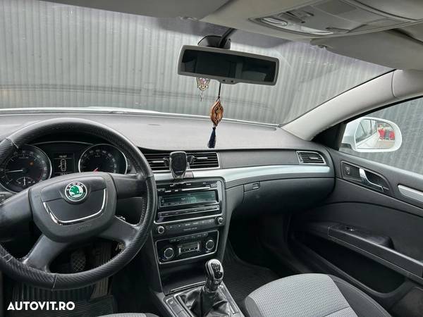 Skoda Superb 1.9 TDI Ambition - 15