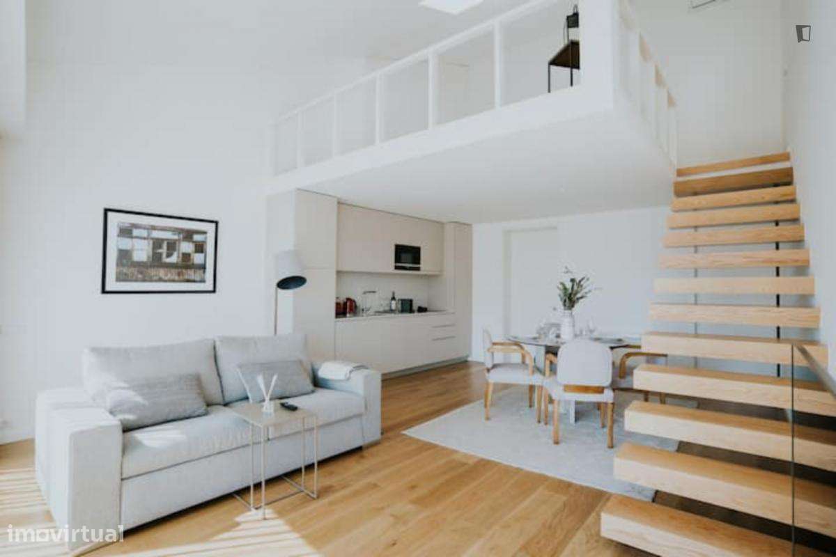 Estúdio - localizado em Santo Ildefonso Porto - Grande imagem: 2/7