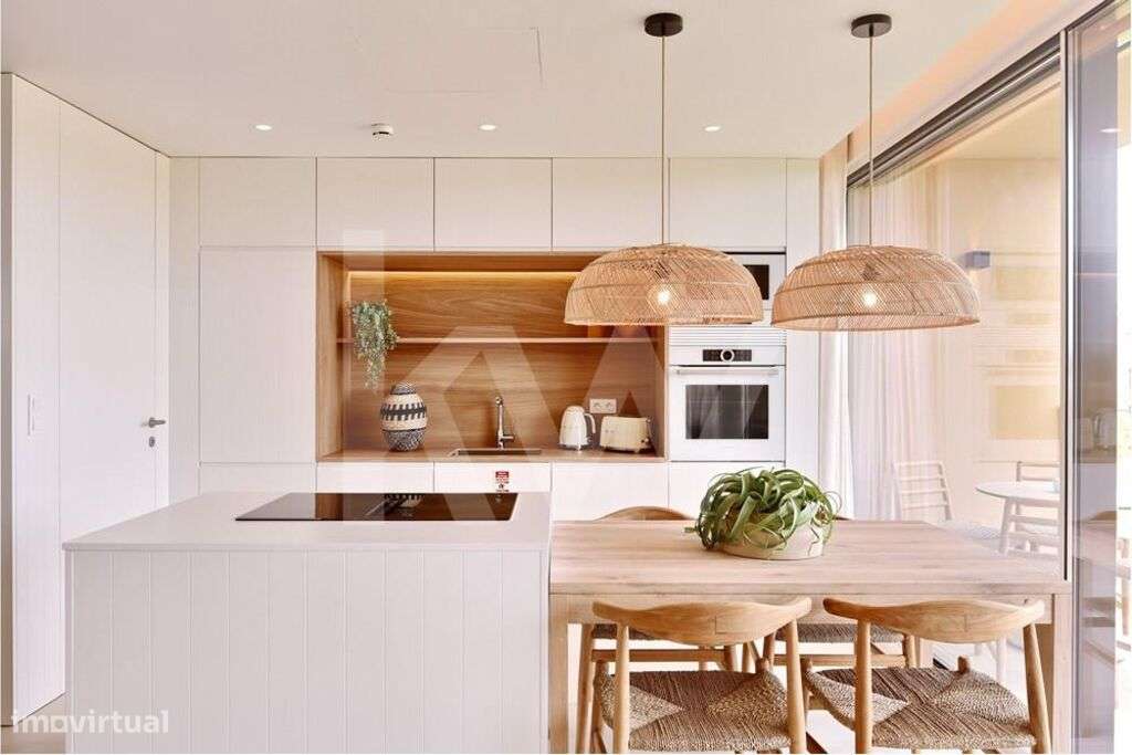 Apartamento T2 com terraço de 14m2 e lugar de estacionamento inserido - Grande imagem: 5/36