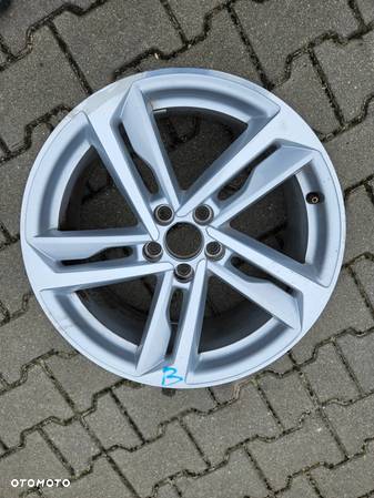 Felga aluminiowa Audi OE 82A601025K 7.5" x 17" 5x100 ET 46 - 4