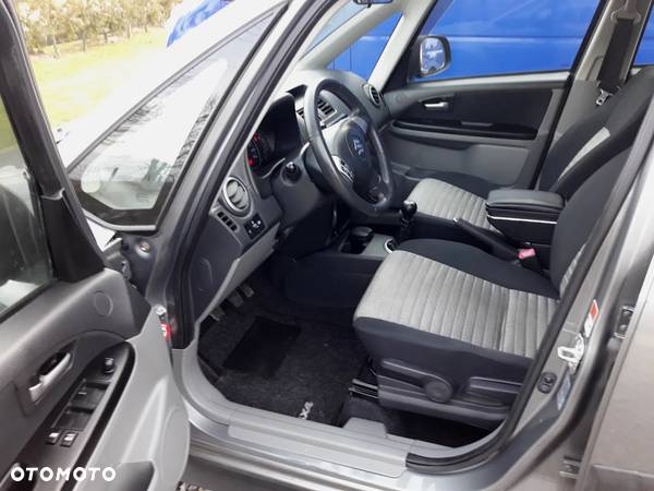 Suzuki SX4 1.6 GLX / Comfort - 13