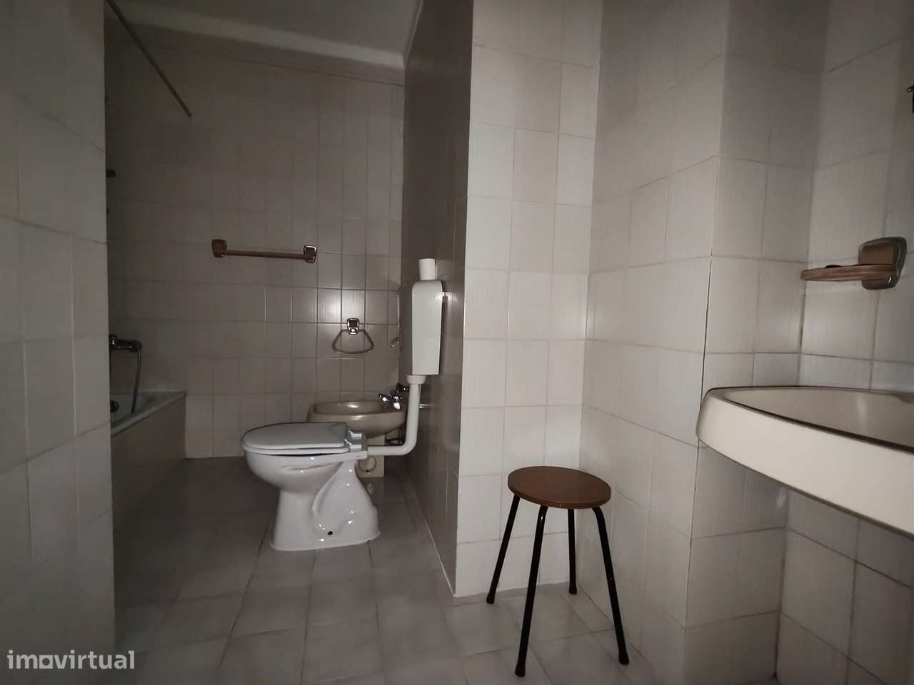 Apartamento T4 / Varandas / Garagem / Leiria centro-5