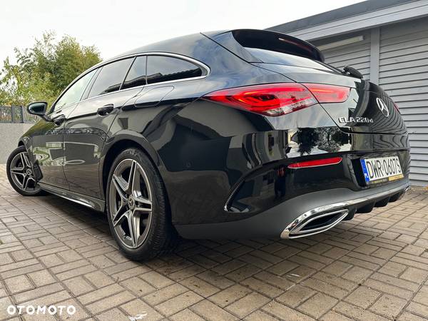 Mercedes-Benz CLA 220 d AMG Line 8G-DCT - 4