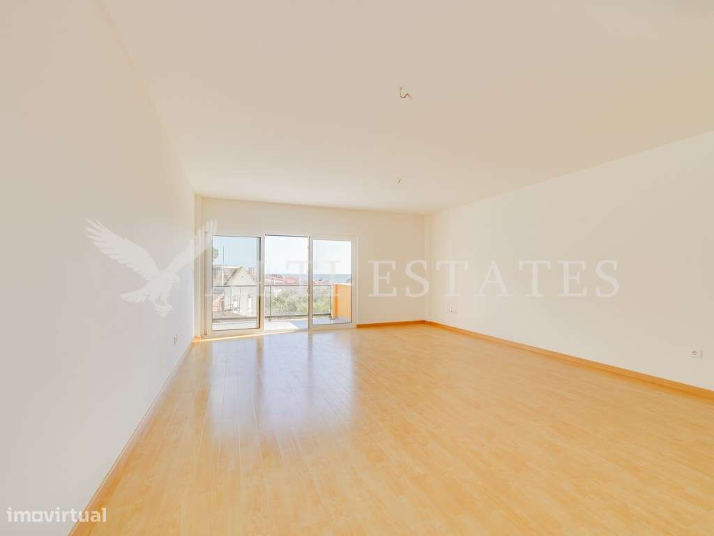 Apartamento Duplex T3 Virado a Sul com Vista Mar, Pronto a Estrear-3
