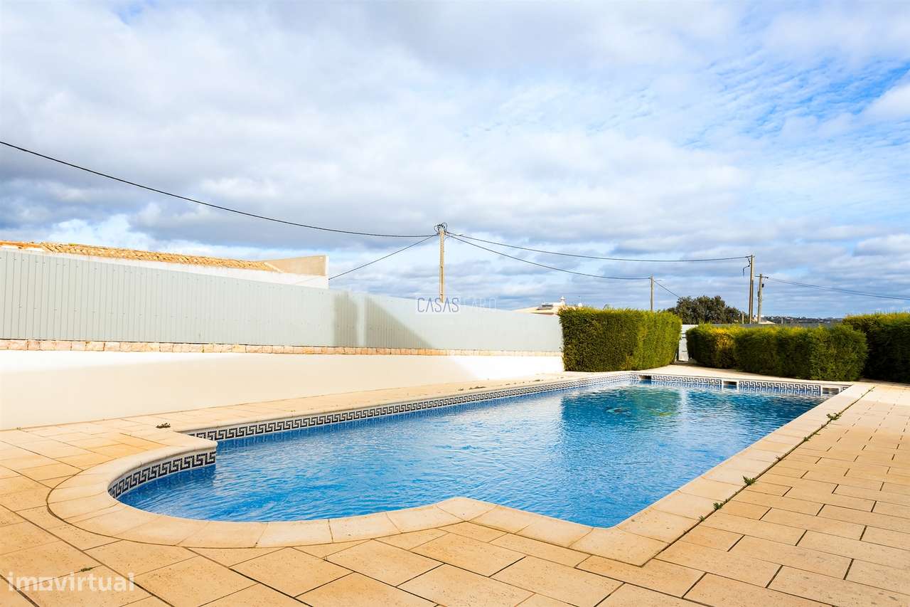 Moradia em Banda T3 em Condomínio fechado com Piscina-28