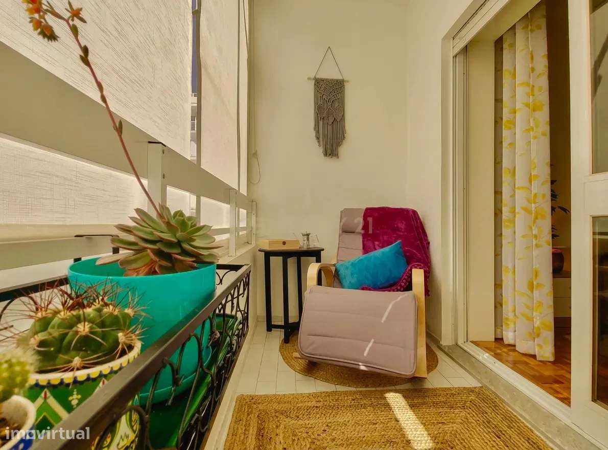Maravilhoso Apartamento T2+1 com Terraço Privativo e Lugar de Garagem-8