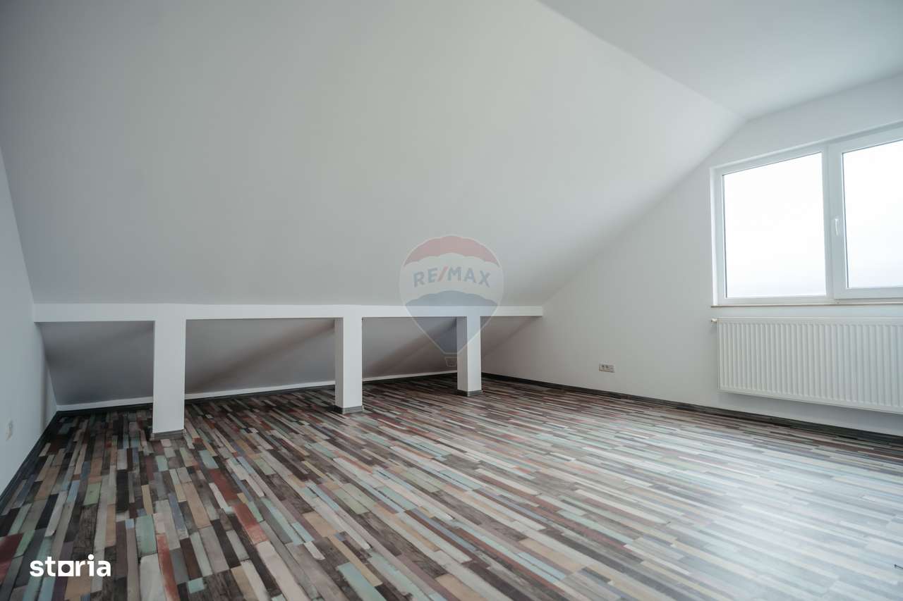 Apartament cu 3 camere de vânzare în zona Burdujeni-4