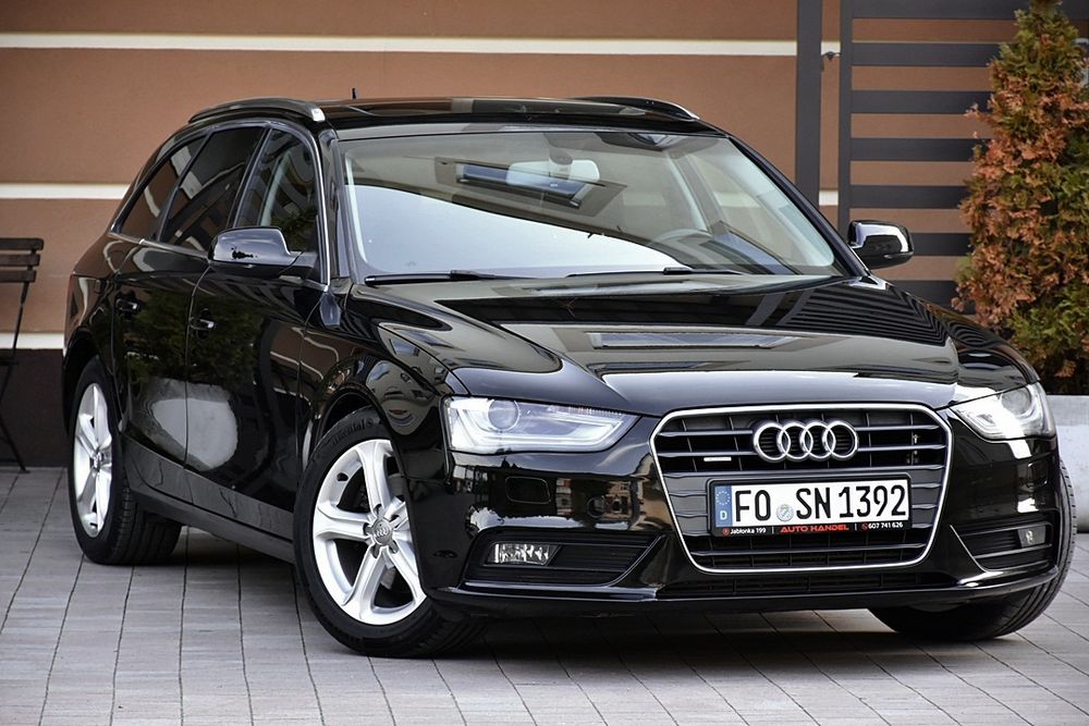 Audi A4 B8 2.0 TDI DPF quattro Attraction 2012