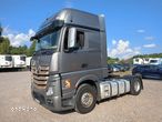 Mercedes-Benz Actros - 3