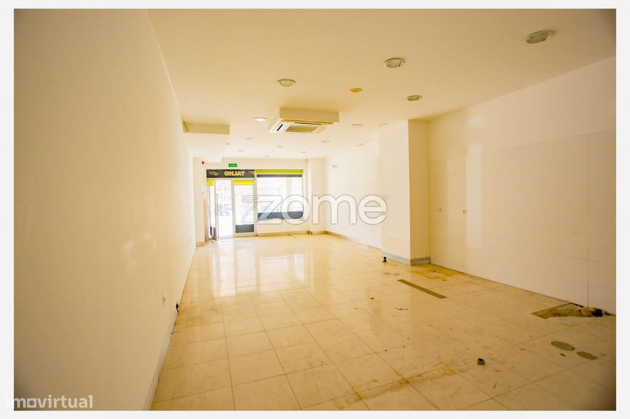 Loja em Lordelo do Ouro, Porto - Grande imagem: 5/13