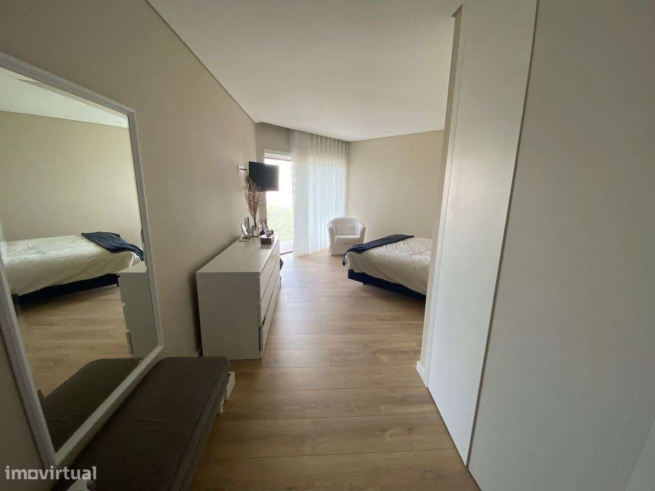 T2 alterado para t3 renovado, em frente ao mar-11