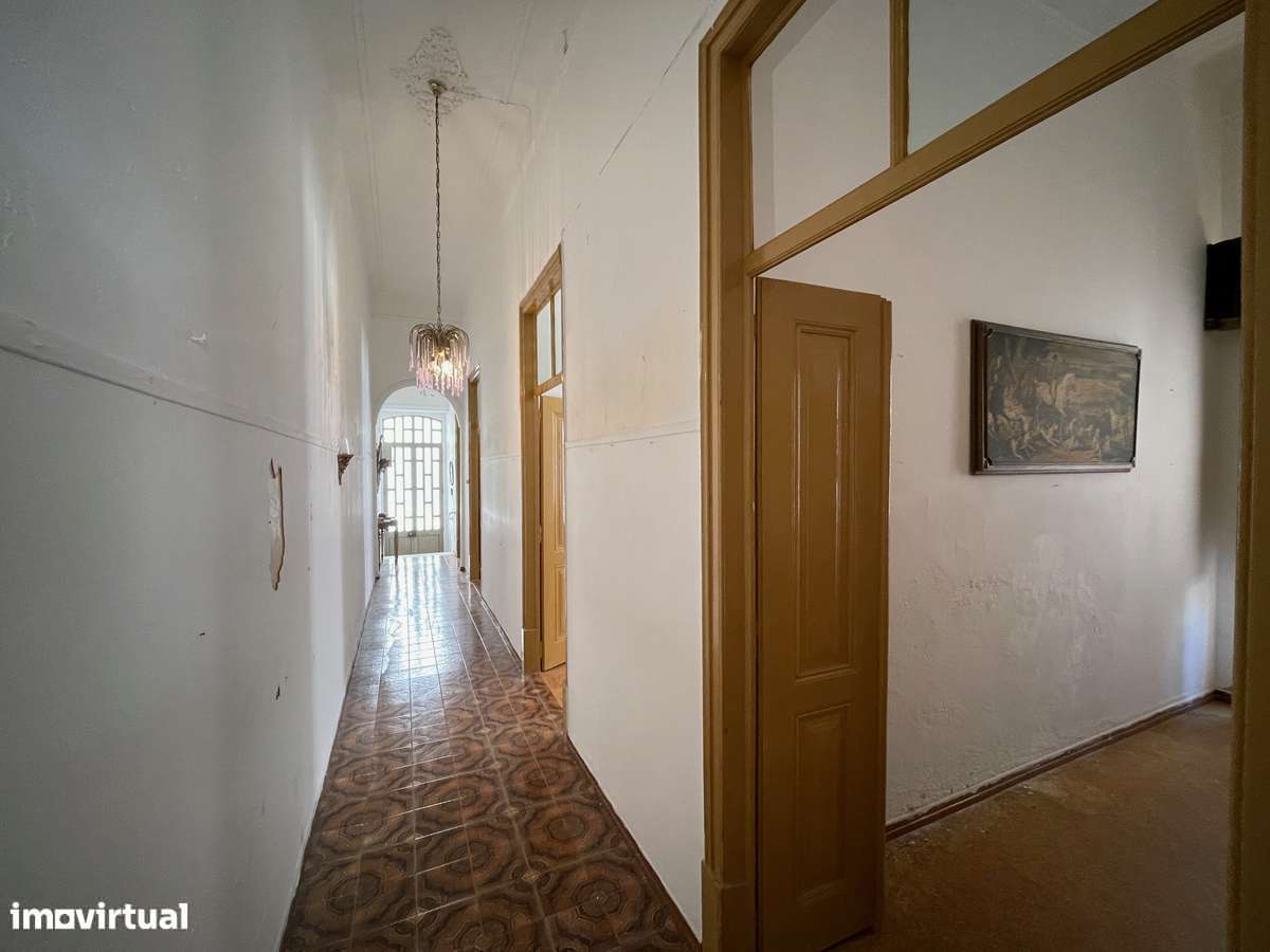 Moradia T4 com quintal-3