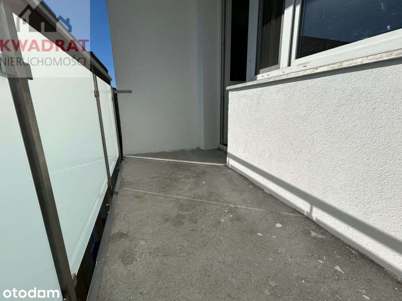 2 pokojowe mieszkanie z balkonem na osiedlu-13