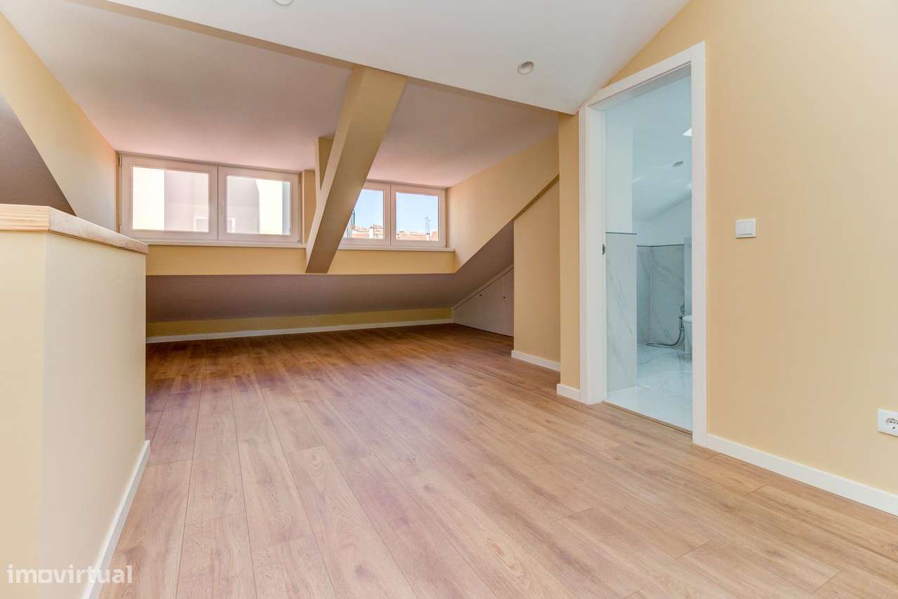 Apartamento T2 Duplex com 140m2, no Prédio Villa Donella em Massamá - Grande imagem: 3/23