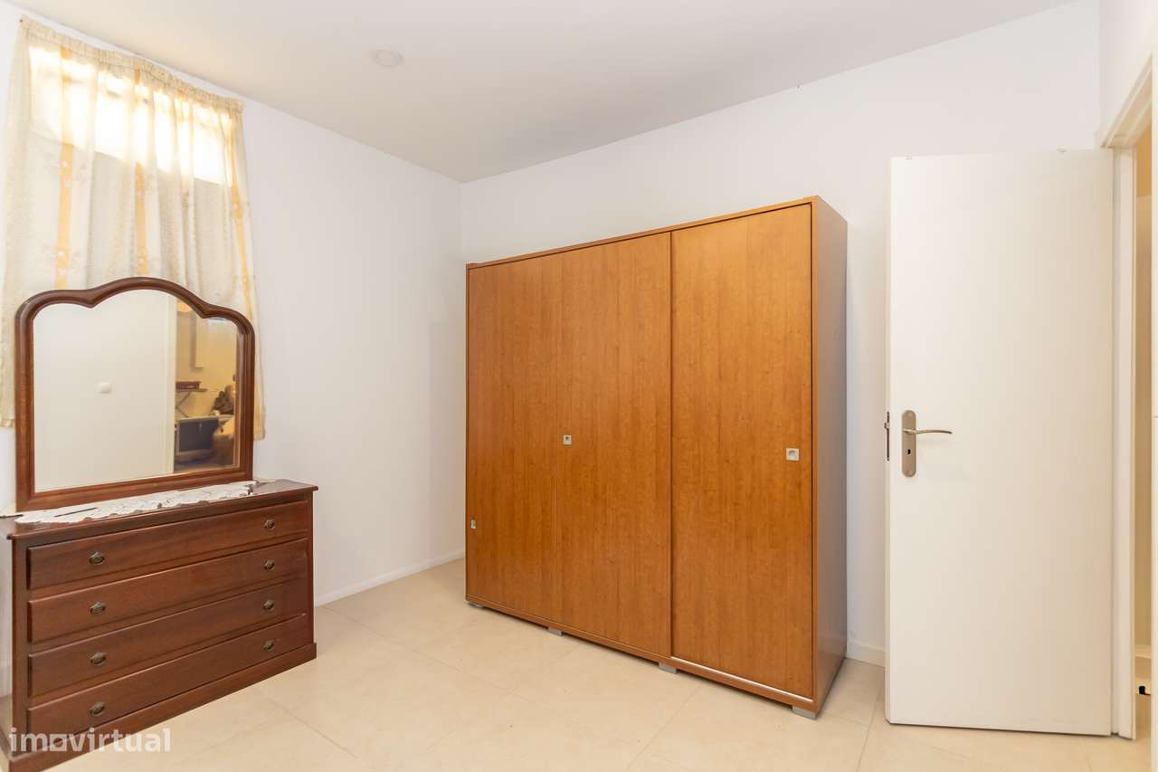 Andar de moradia T3 com terraço e cave muito espaçosa-30