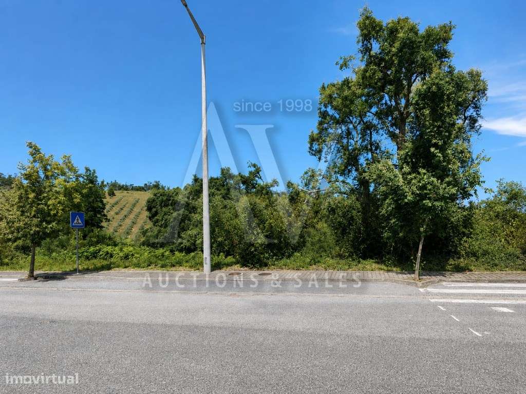 LOTE PARA MORADIA, viabilidade de área de implantação de 200 m² e á...-0