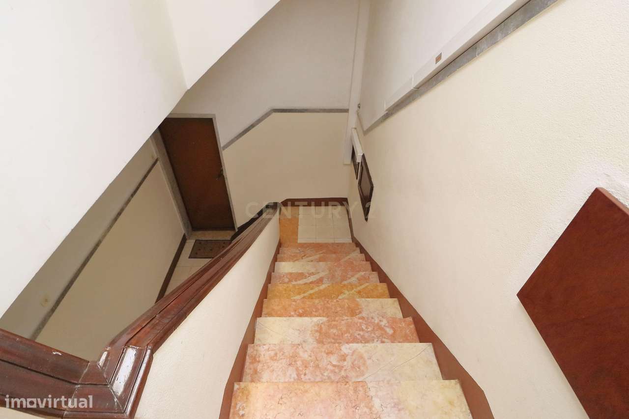 Apartamento T2 com Logradouro – Rua Dr. António Elvas, Feijó-25