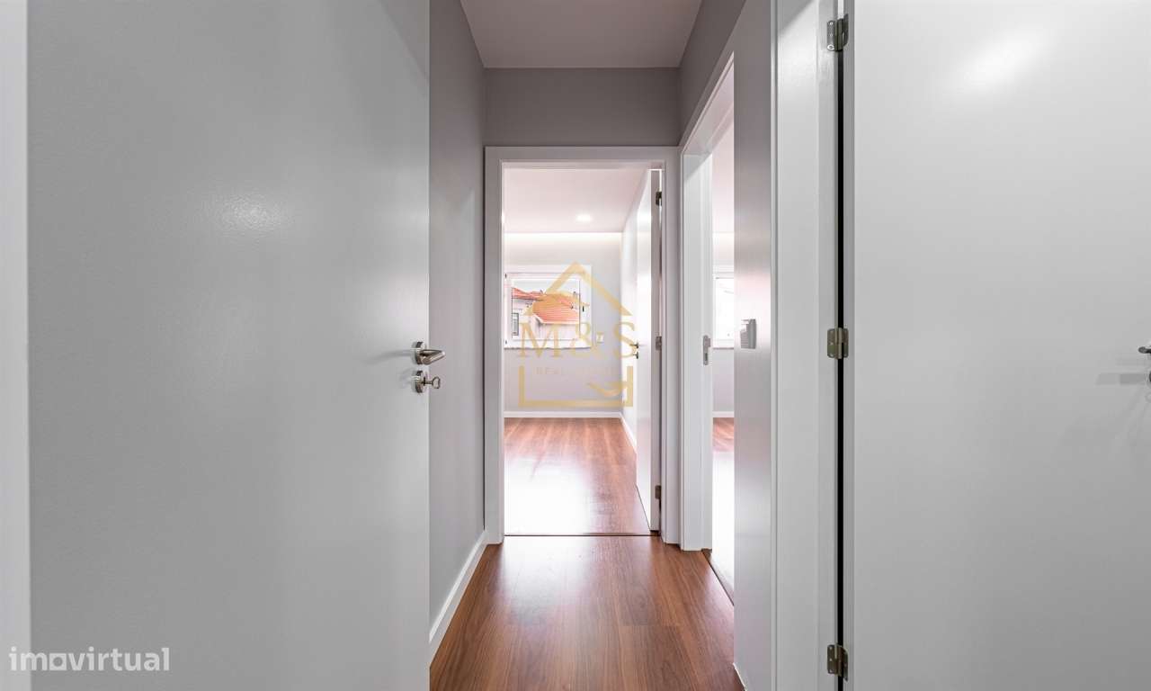 Apartamento T2 Remodelado, Jardim Privativo, Praça Velasquez- Porto-15