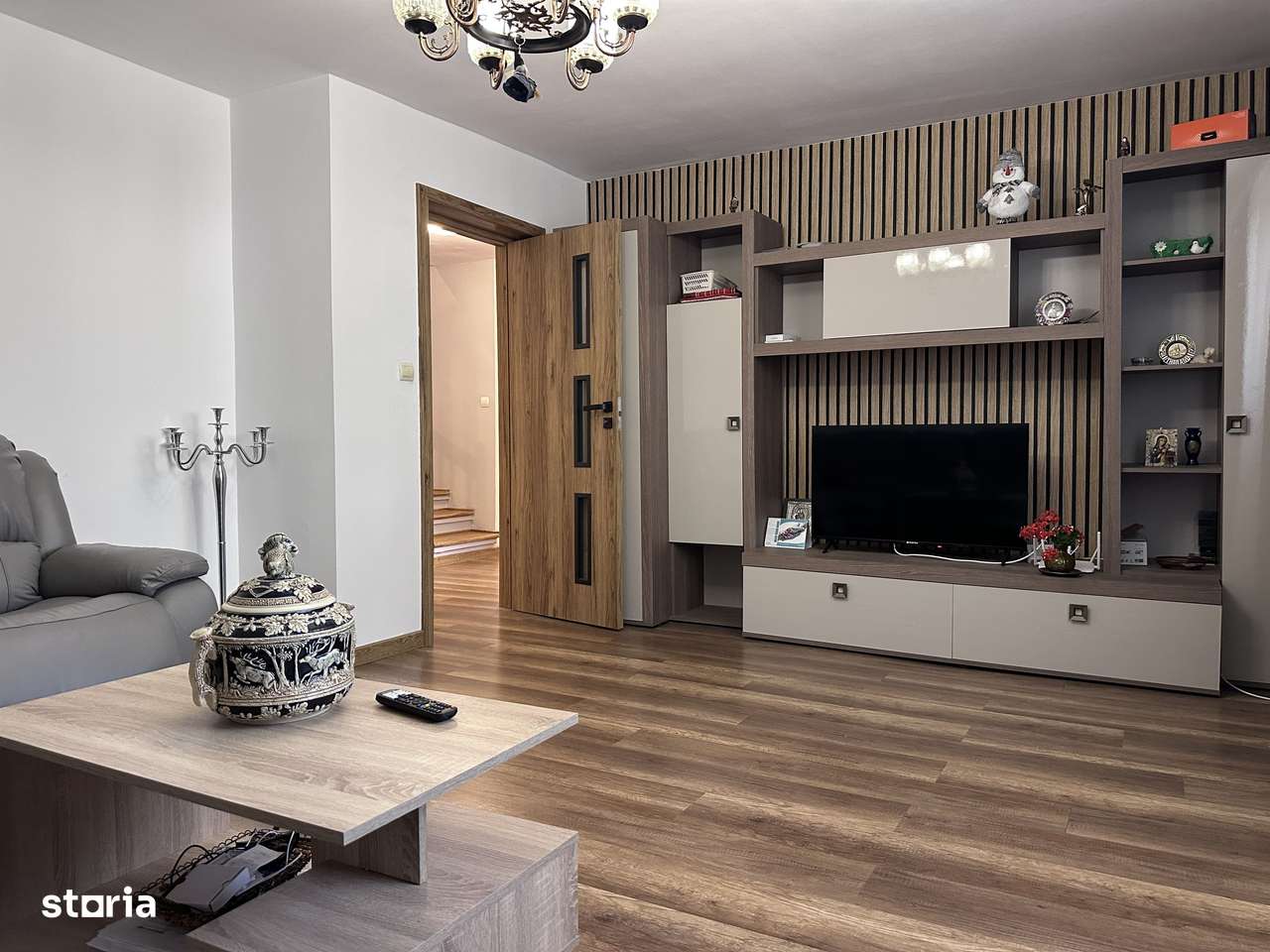Gata de locuit! Vanzare casa cu 5 camere in Priboiu, com.Branesti-15