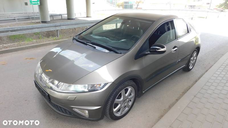 Honda Civic 1.8 Executive - 22