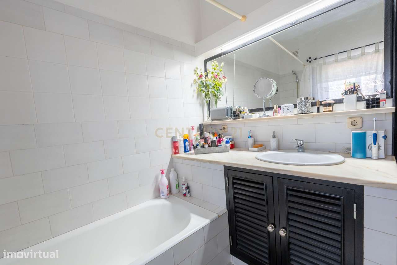 Oportunidade Rara: Moradia com Piscina e 3097m² de Terreno em Almancil-33