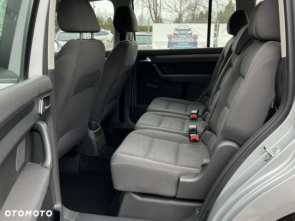 Volkswagen Touran 1.9 TDI Conceptline - 28