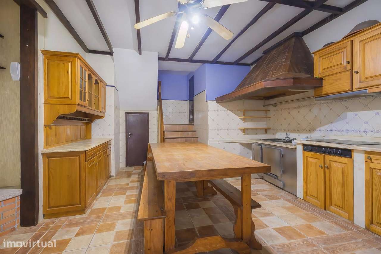 Moradia T8 na Póvoa do Varzim | Oportunidade de Investimento com...-34