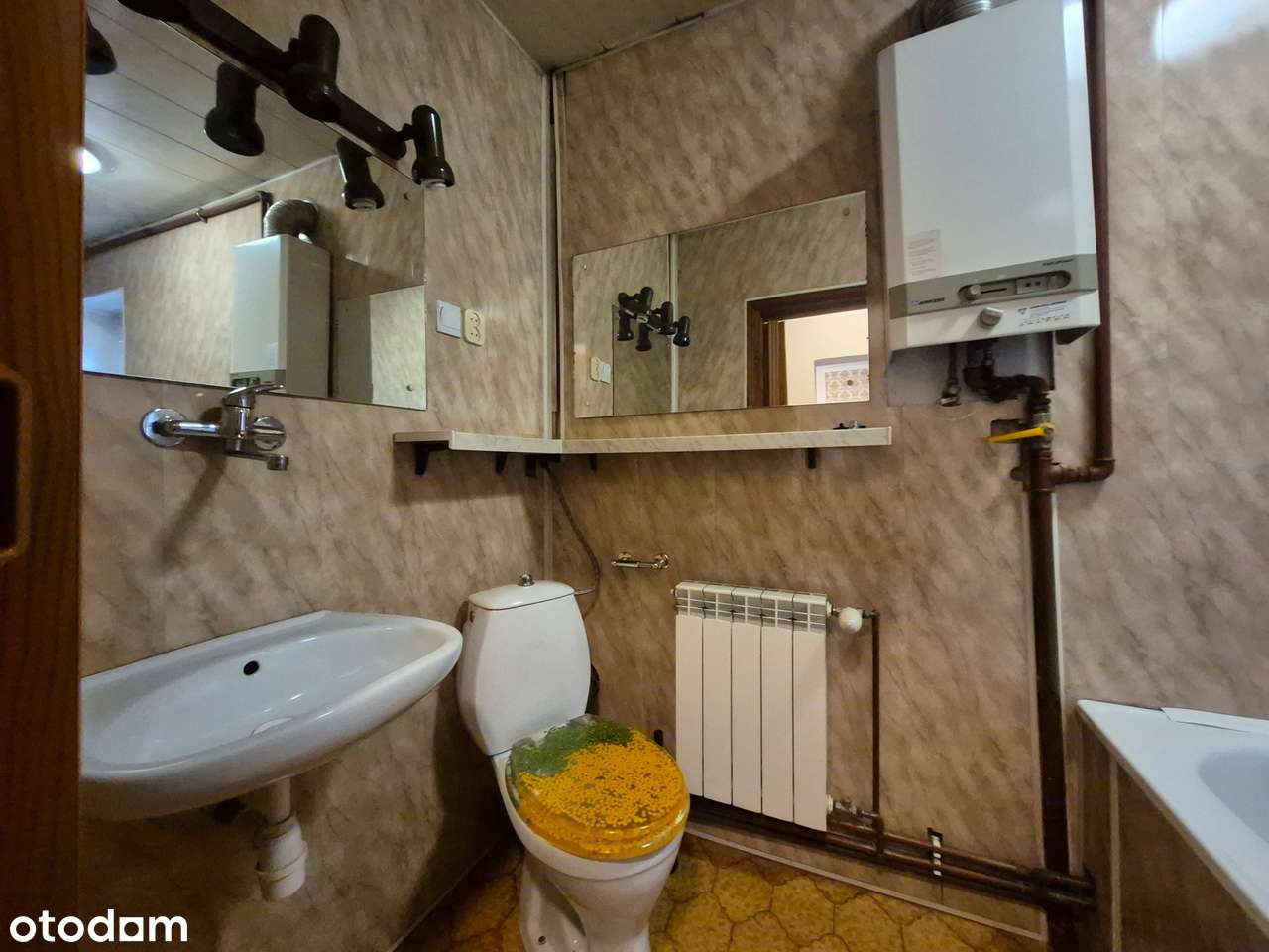 Przytulny , przestronny dom w cichej i zielonej okolicy-17