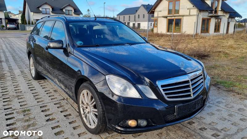 Mercedes-Benz Klasa E 250 T BlueTEC 4Matic 7G-TRONIC Avantgarde - 19