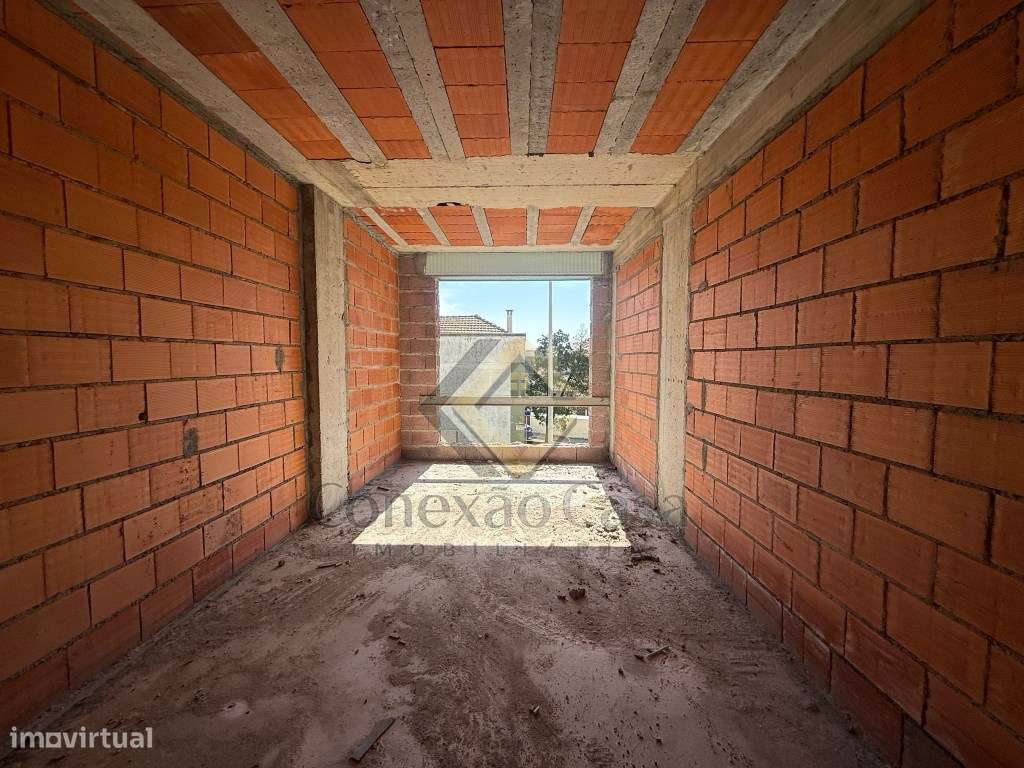 Apartamento T2 Próximo à Estação de Metro de Santo Ovídeo Vila Nova...-10