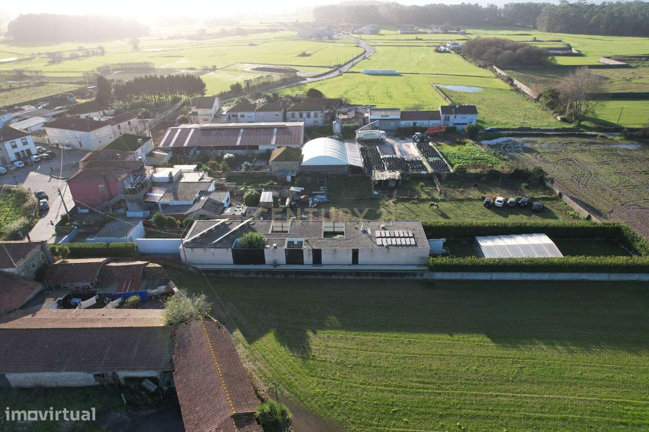 Moradia Térrea de Luxo com Piscina Aquecida e Jacuzzi a 2 km da Praia-58