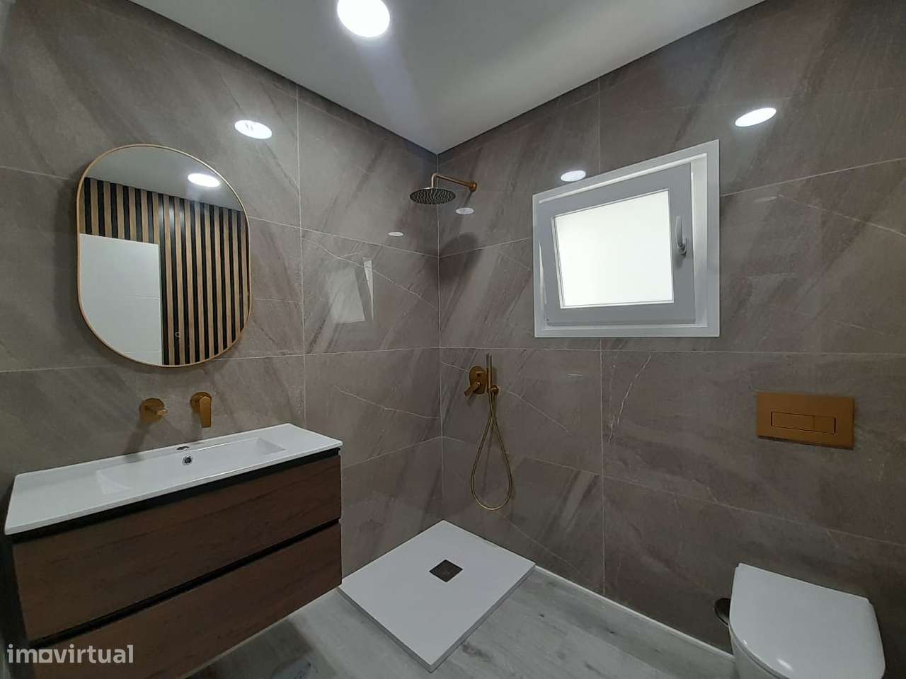 Moradia independente à venda na Rua António Sérgio, 14, Agualva-9