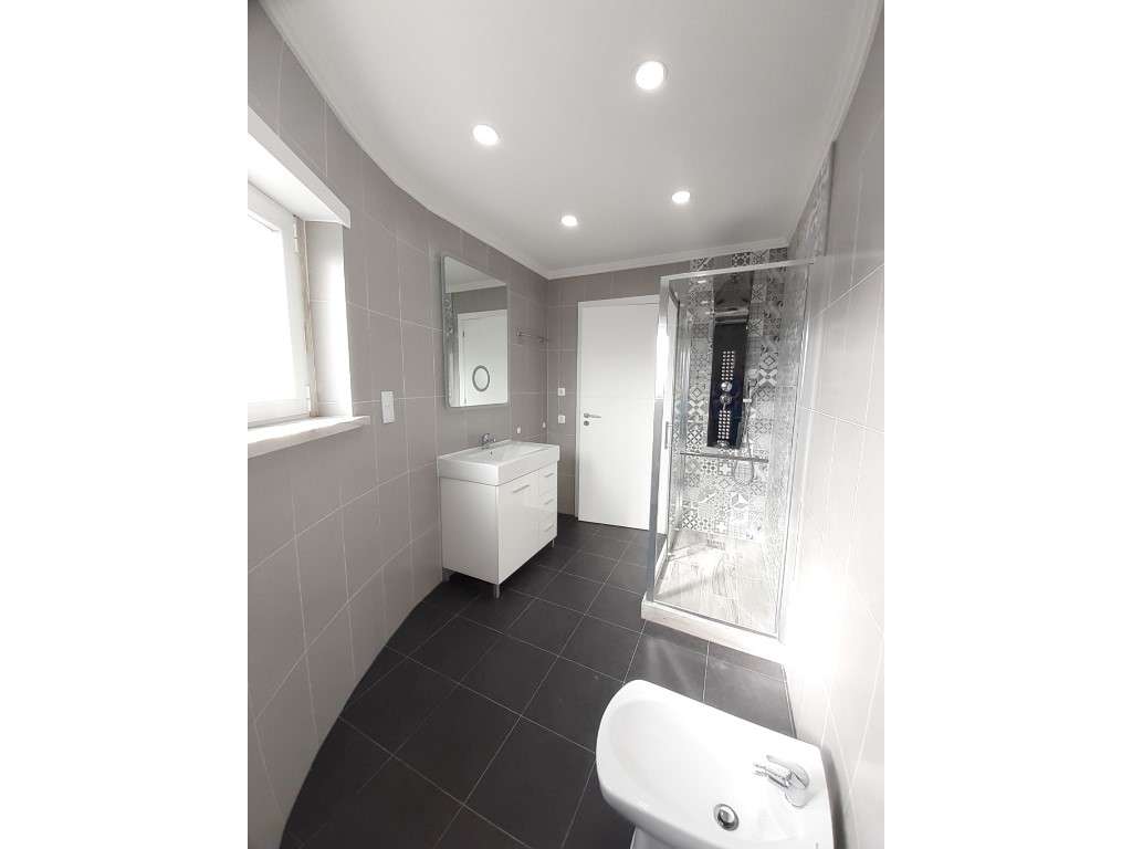 Moradia V3+1 c/vista mar na Ericeira-25